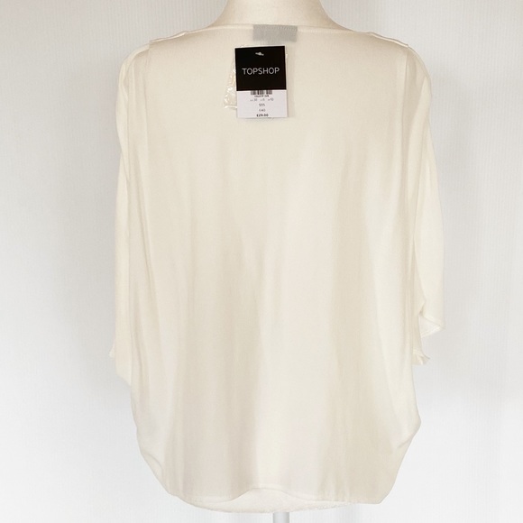 Topshop Pleated Shoulder Blouse 6 - Picture 5 of 8